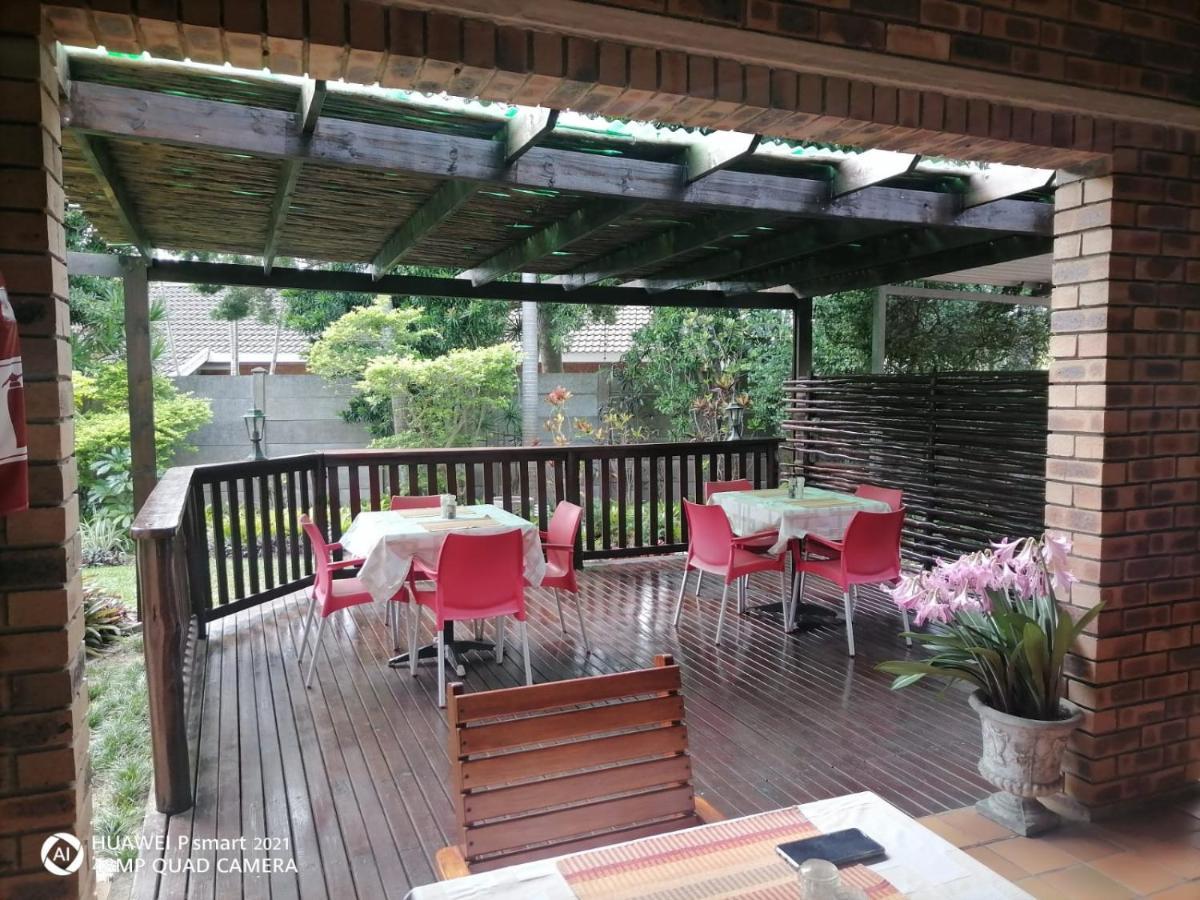 Duneside Guest House Richards Bay Exterior foto